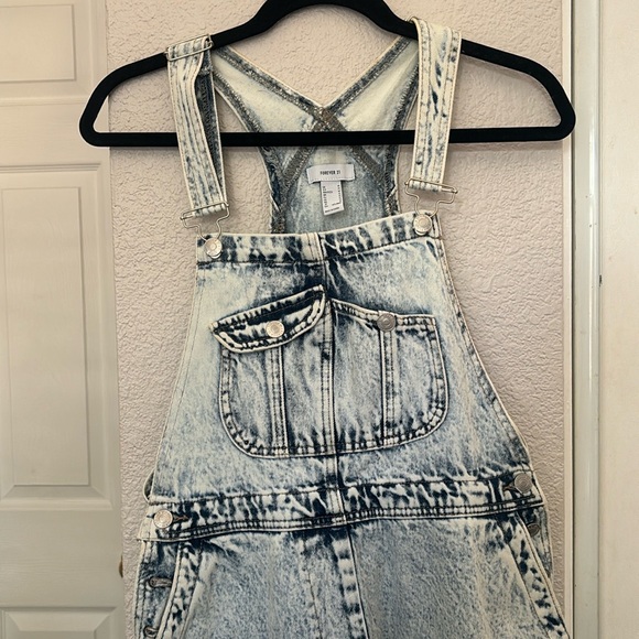 Forever 21 Acid Wash Overalls NWOT - Picture 2 of 11